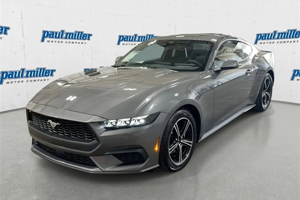 2025 Ford Mustang EcoBoost photo 1