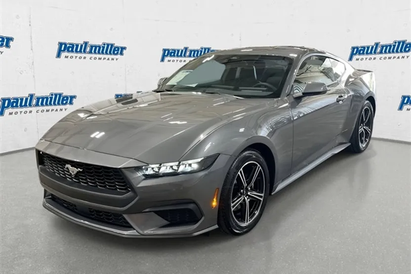 2025 Ford Mustang EcoBoost photo 1