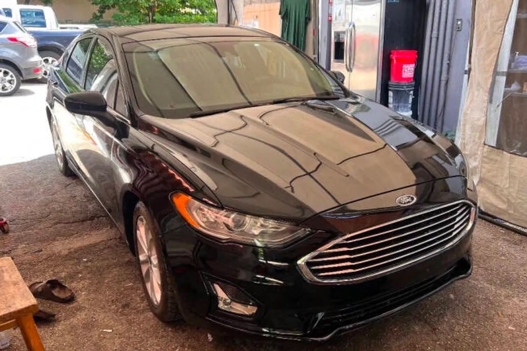 2019 Ford Fusion Hybrid SE photo 1