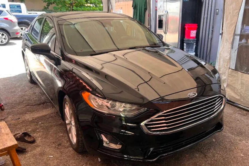 2019 Ford Fusion Hybrid SE photo 1