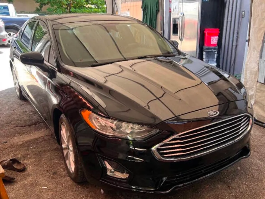 2019 Ford Fusion Hybrid SE photo 1