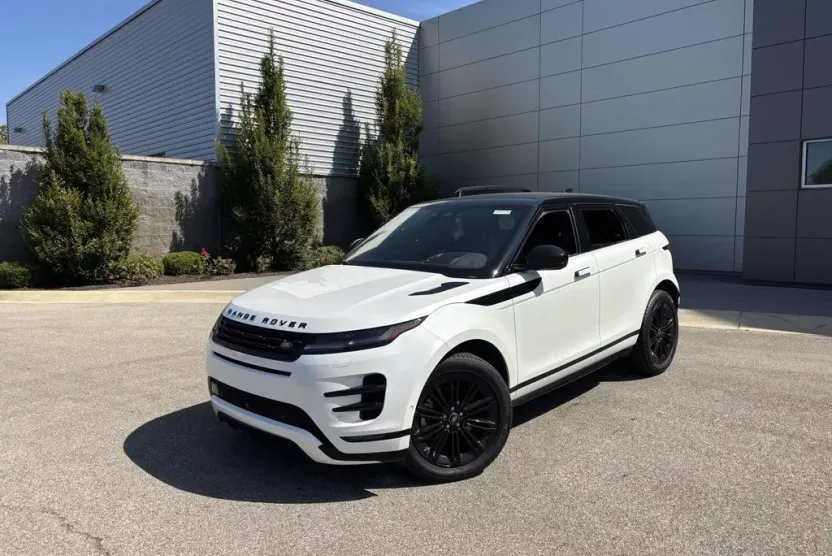 2024 Land Rover Range Rover Evoque photo 1