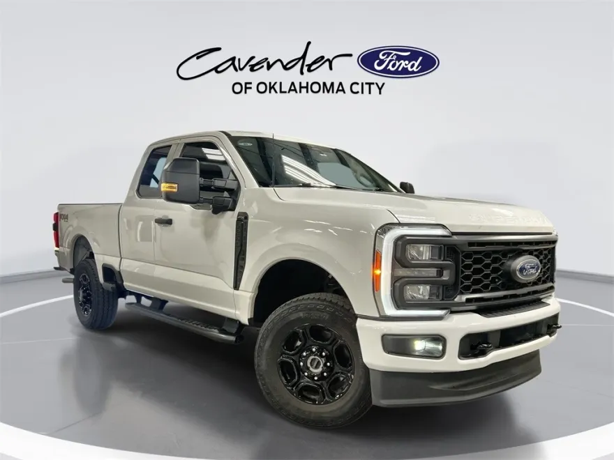 2023 Ford F-250 photo 1