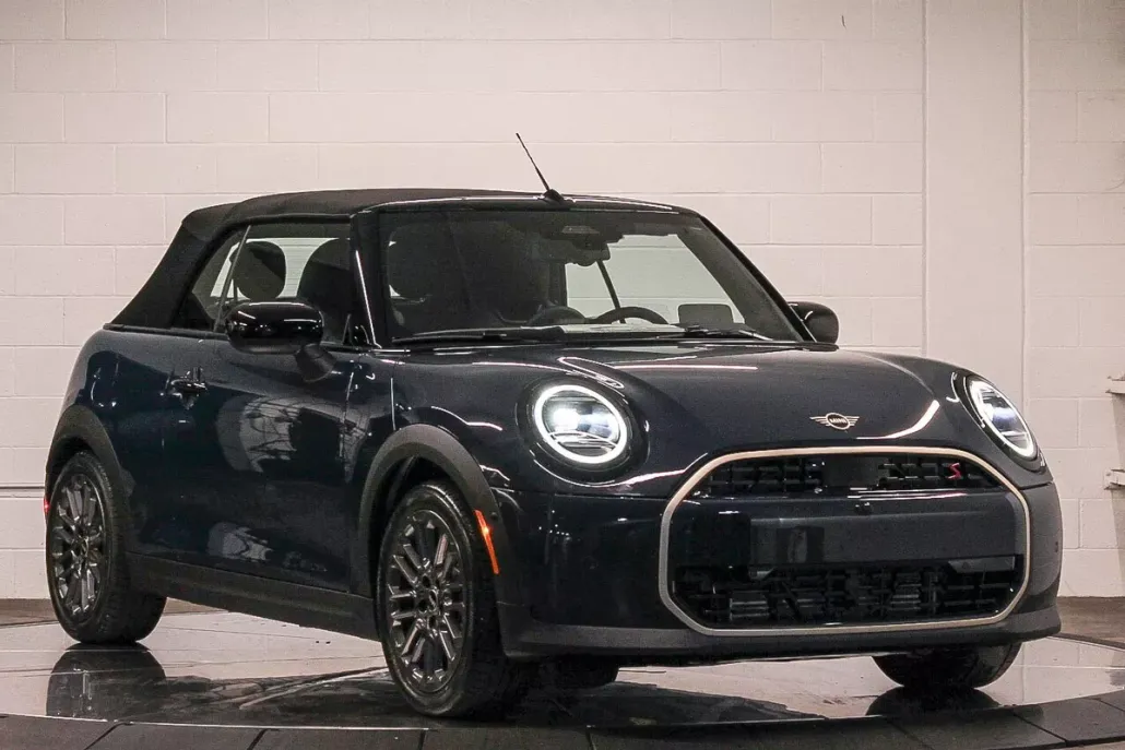 2025 Mini Cooper Convertible Iconic photo 1