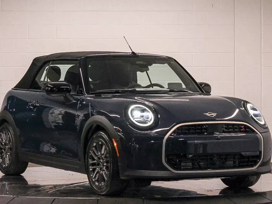 2025 Mini Cooper Convertible Iconic photo 1