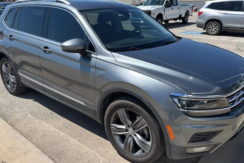 2018 Volkswagen Tiguan SEL Premium photo 1