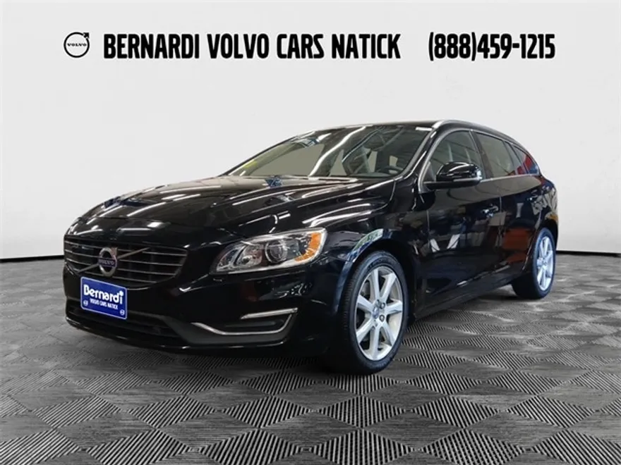 2017 Volvo V60 T5 Platinum photo 1
