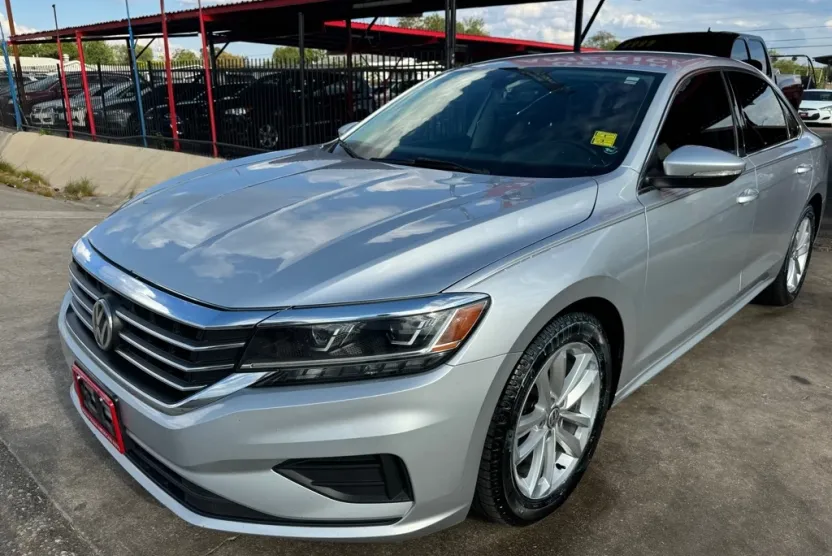 2020 Volkswagen Passat SE photo 1