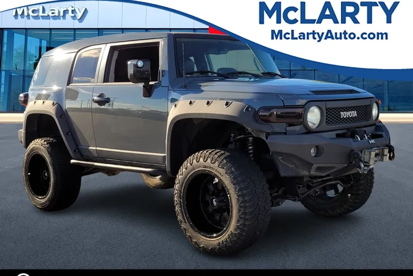 2012 Toyota FJ Cruiser Base photo 1