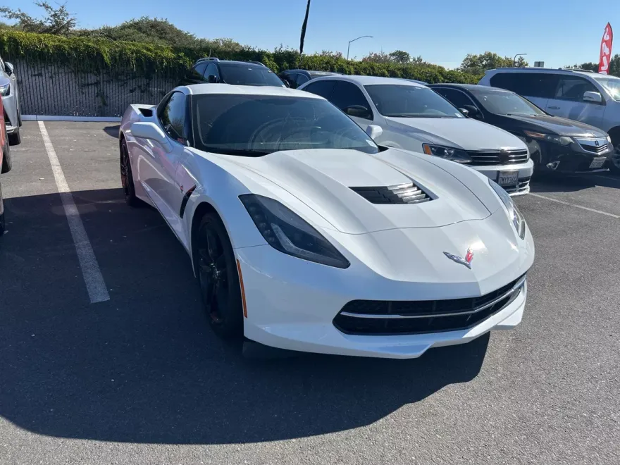 2019 Chevrolet Corvette Stingray 1LT photo 1