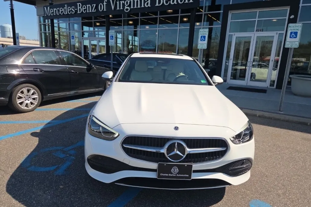 2024 Mercedes Benz C 300 photo 1