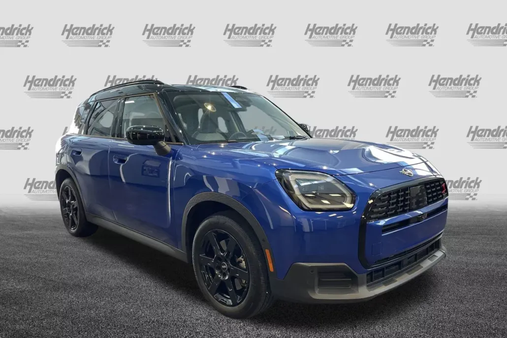 2025 Mini Countryman S Iconic photo 1