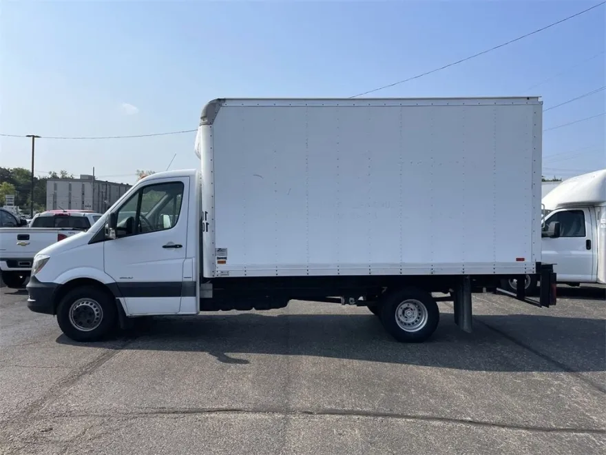 2016 Mercedes Benz Sprinter photo 1
