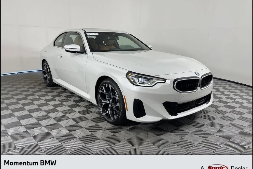 2025 Bmw 230i Coupe photo 1