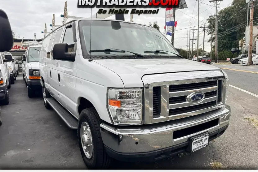 2013 Ford E-250 photo 1