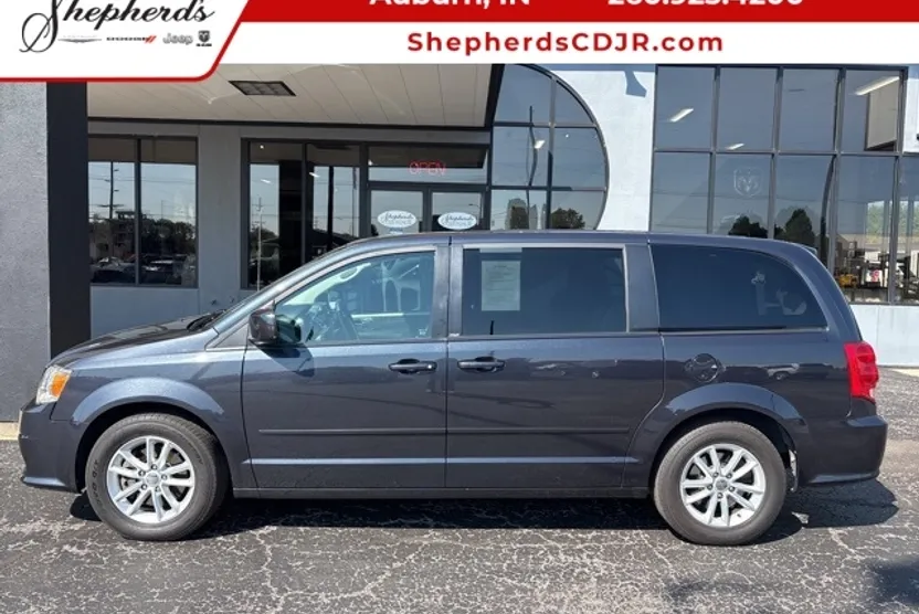2014 Dodge Grand Caravan SXT photo 1