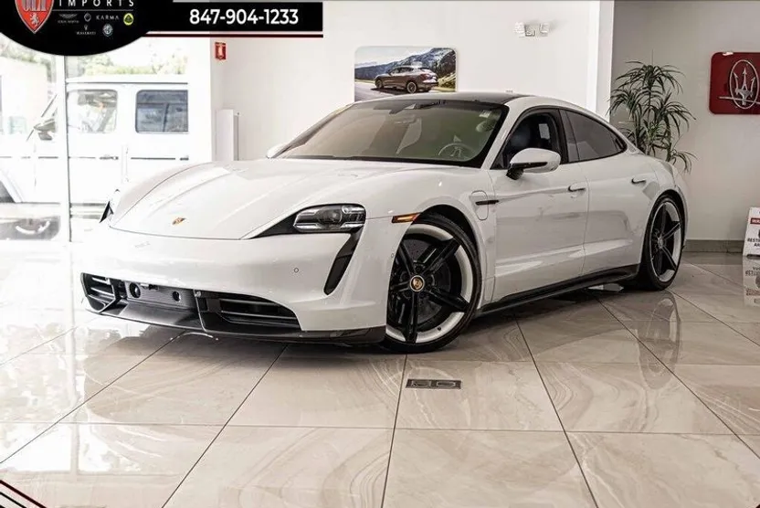 2020 Porsche Taycan Turbo S photo 1