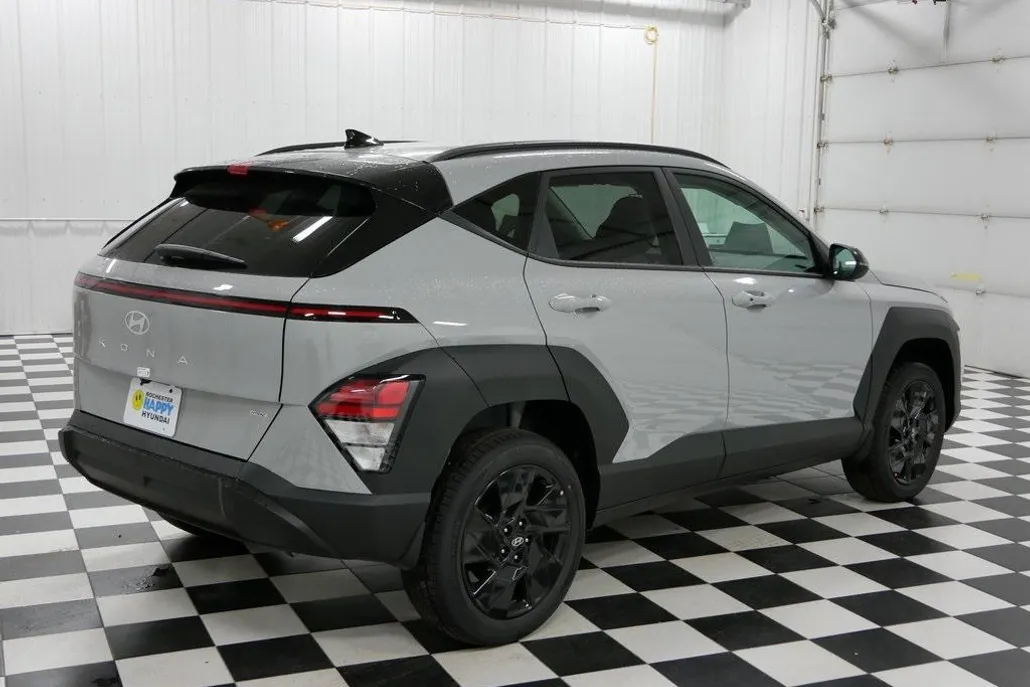 2026 Hyundai Kona SEL photo 1