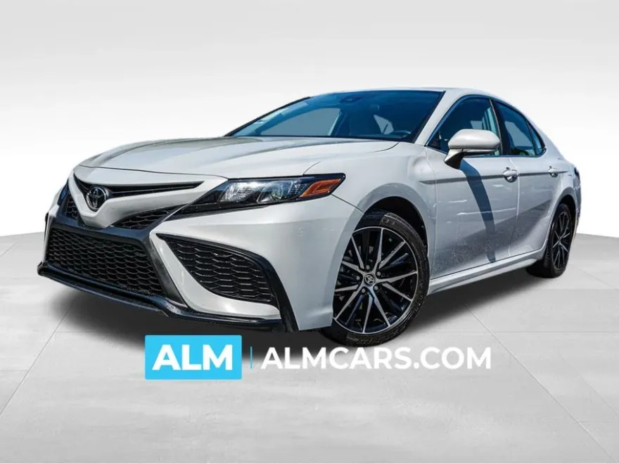 2023 Toyota Camry SE photo 1