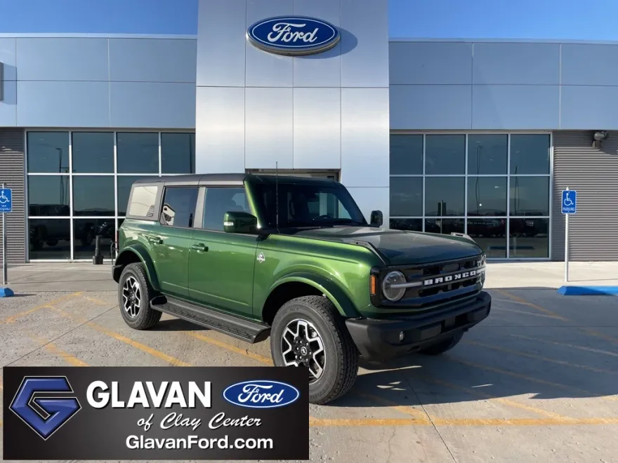2025 Ford Bronco Outer Banks photo 1