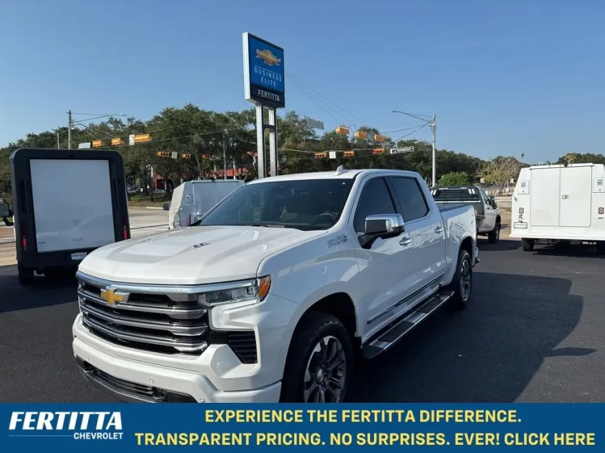 2023 Chevrolet Silverado 1500 High Country photo 1