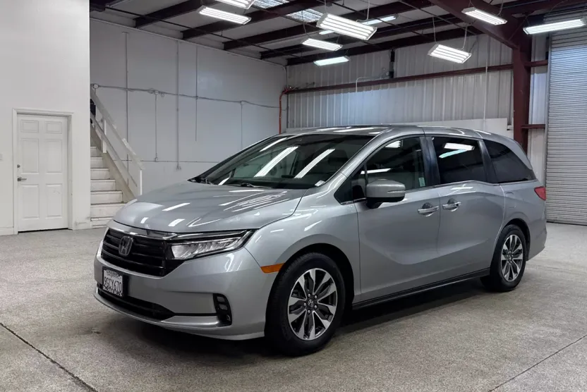 2023 Honda Odyssey EX-L photo 1