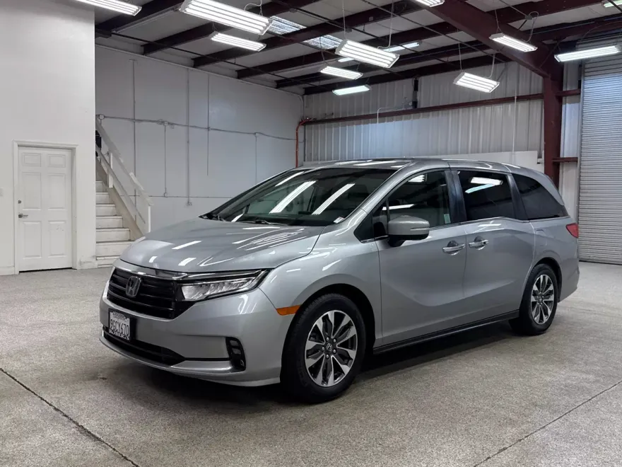 2023 Honda Odyssey EX-L photo 1