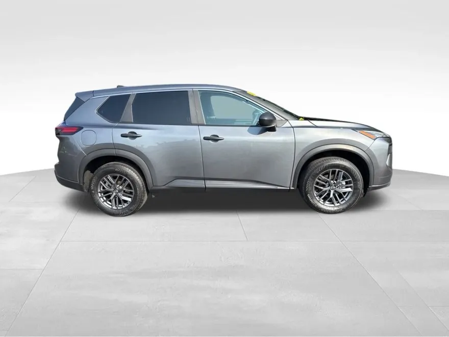 2024 Nissan Rogue S photo 1