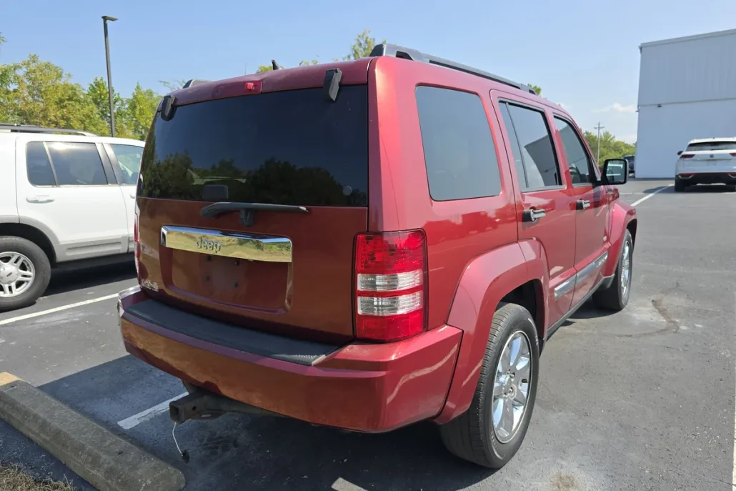 2012 Jeep Liberty Sport photo 1