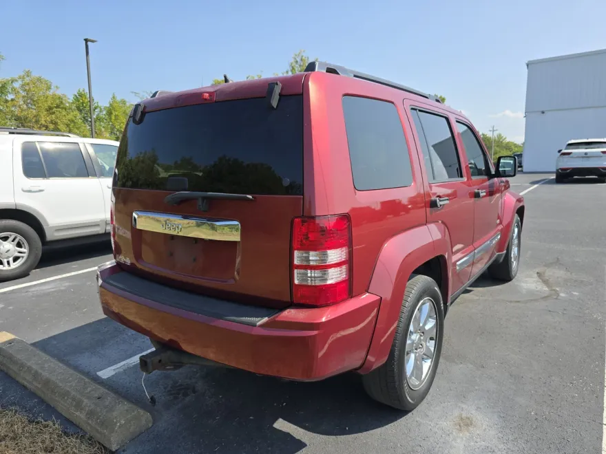 2012 Jeep Liberty Sport photo 1