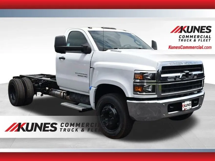2024 Chevrolet Silverado 5500HD Work Truck photo 1