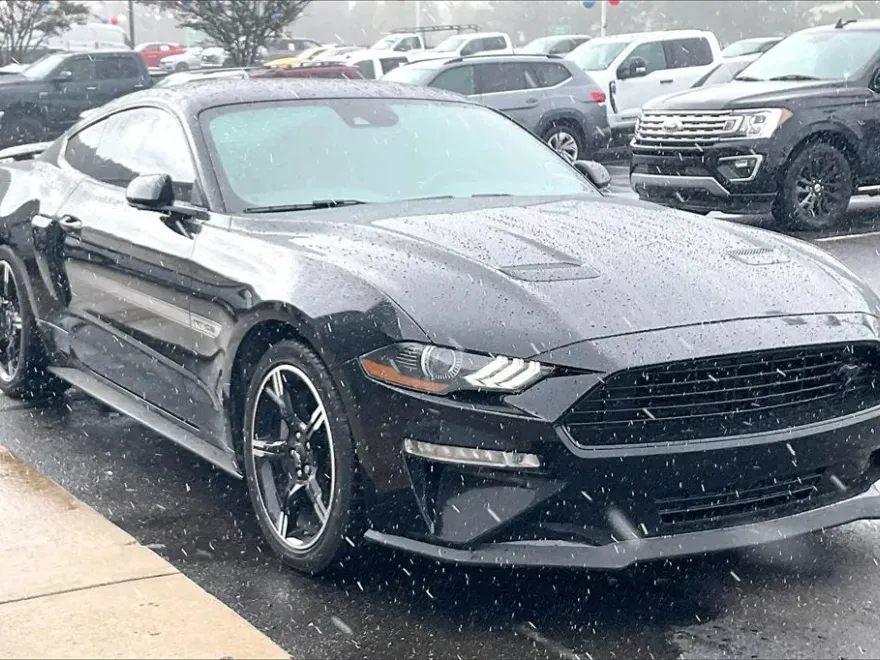 2021 Ford Mustang GT Premium photo 1