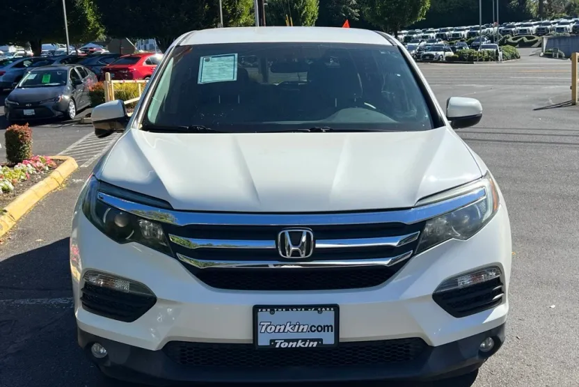 2017 Honda Pilot EX photo 1