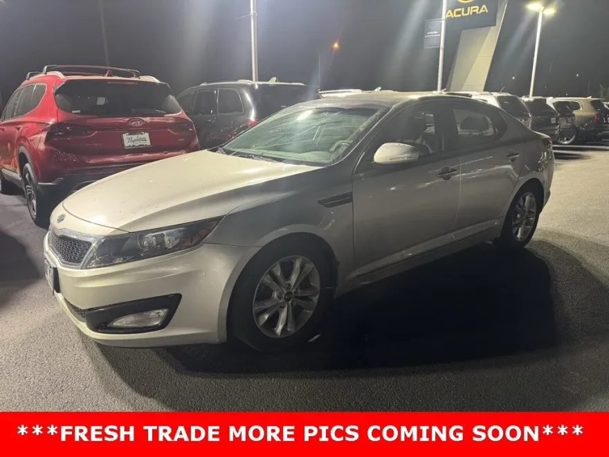 2011 Kia Optima EX photo 1
