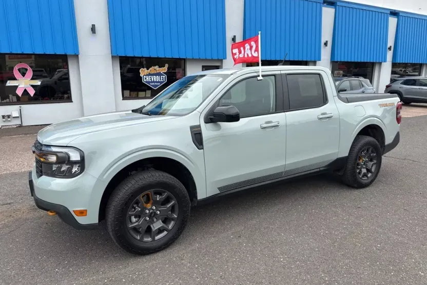 2024 Ford Maverick Lariat Tremor photo 1