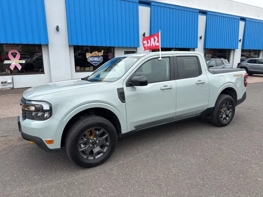 2024 Ford Maverick Lariat Tremor photo 1