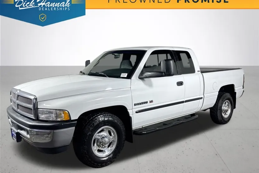 2000 Dodge Ram SLT photo 1