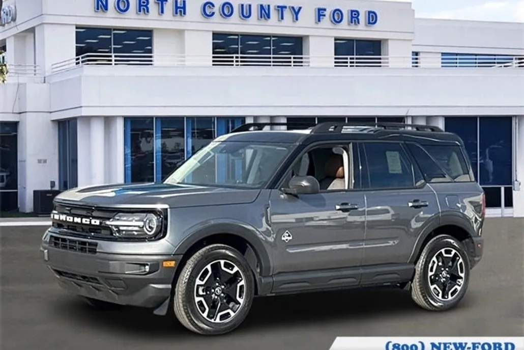 2024 Ford Bronco Sport Outer Banks photo 1
