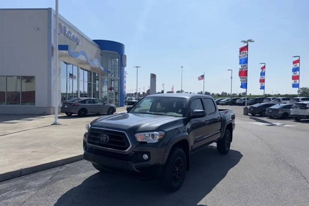 2022 Toyota Tacoma SR5 photo 1