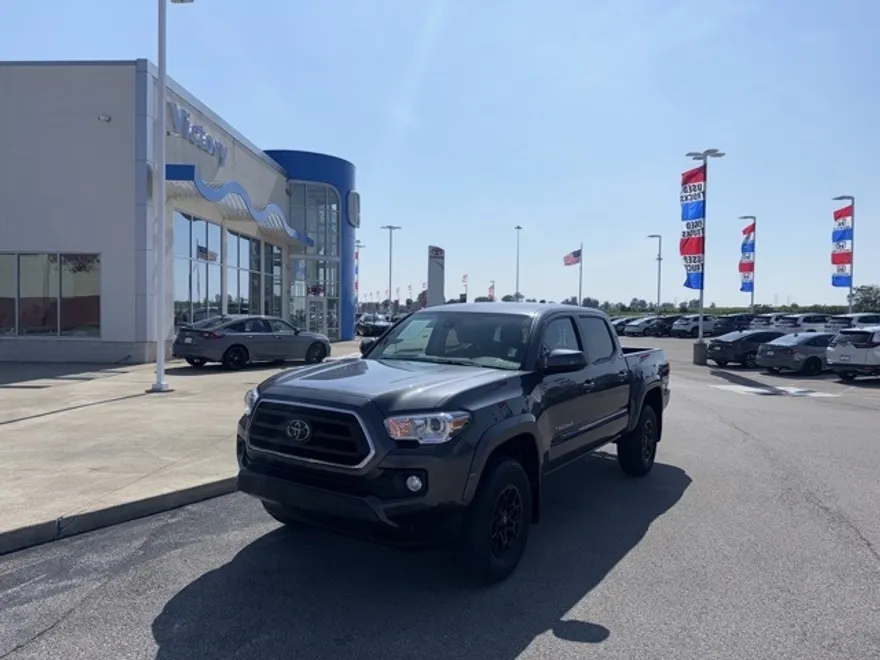 2022 Toyota Tacoma SR5 photo 1