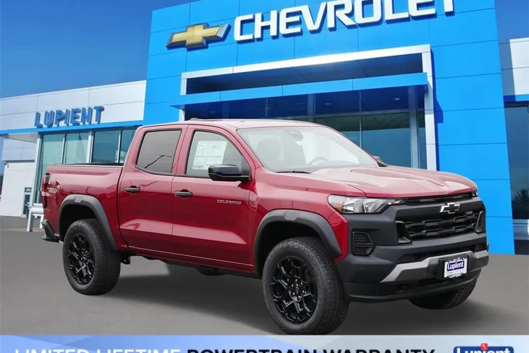 2026 Chevrolet Colorado Trail Boss photo 1