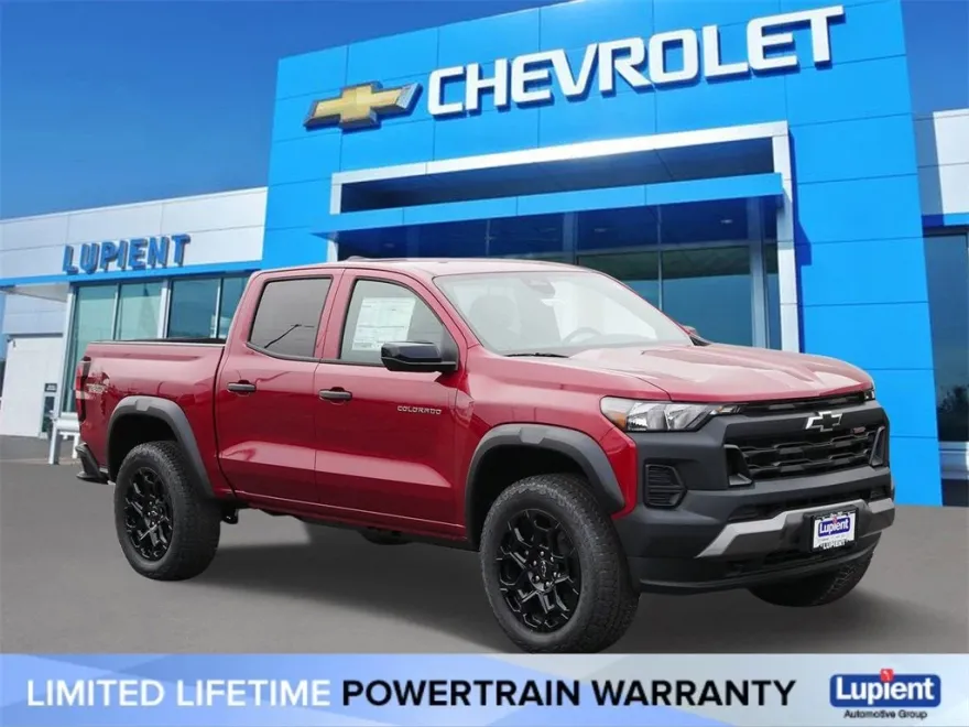 2026 Chevrolet Colorado Trail Boss photo 1