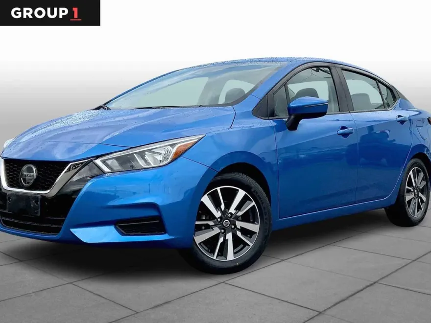 2021 Nissan Versa SV photo 1