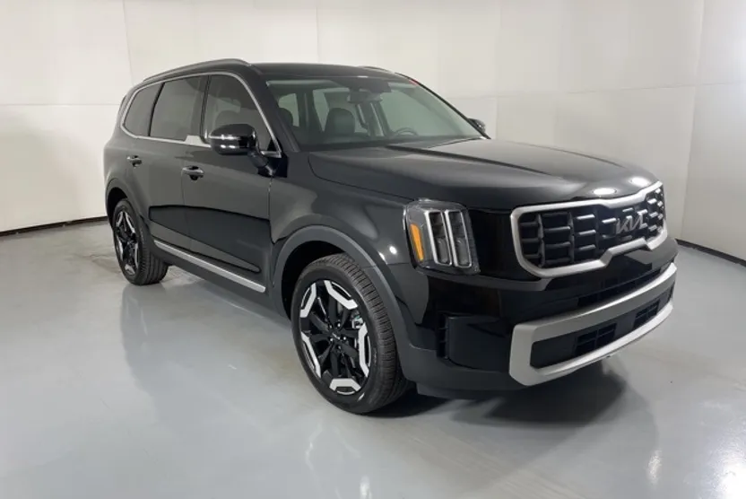 2025 Kia Telluride S photo 1