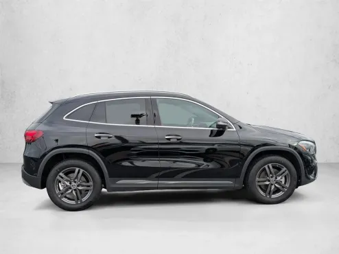 2025 Mercedes Benz GLA 250 photo 4