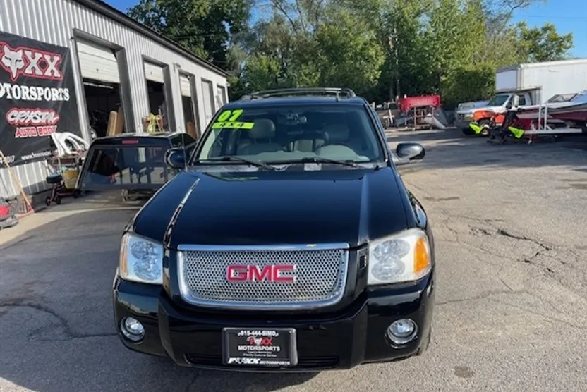 2007 Gmc Envoy XL Denali photo 1