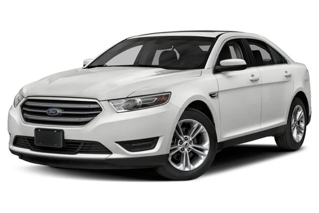 2019 Ford Taurus SEL photo 1