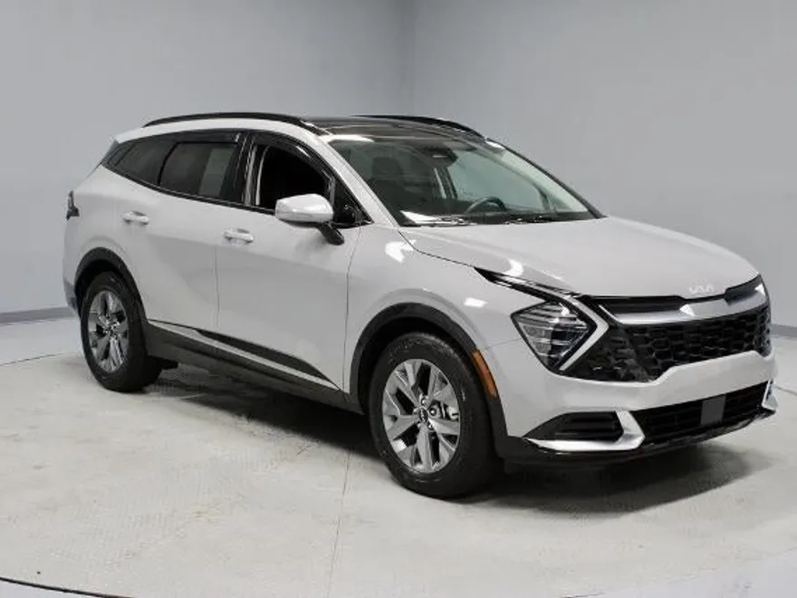 2025 Kia Sportage SX photo 1