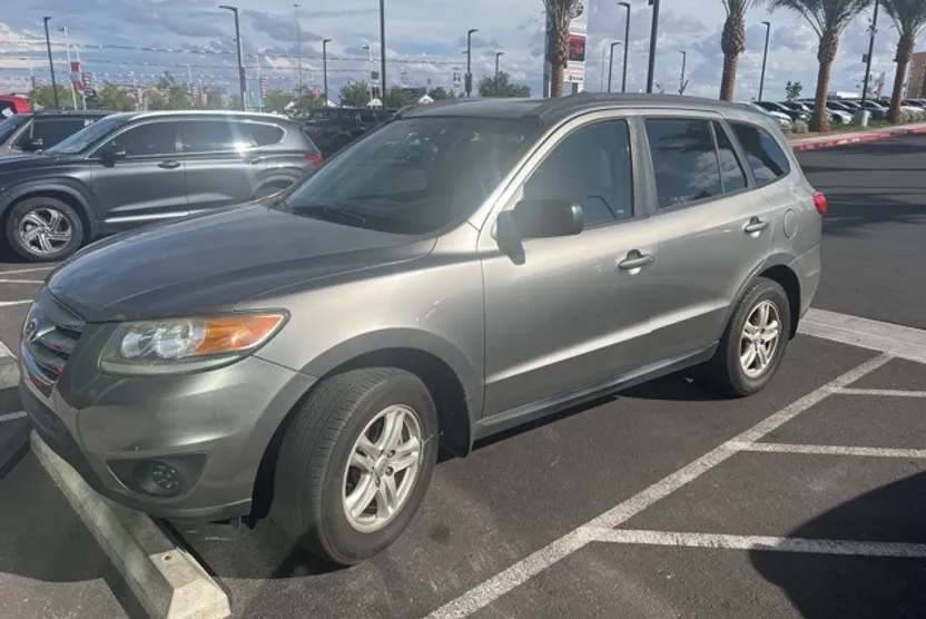 2012 Hyundai Santa Fe GLS photo 1