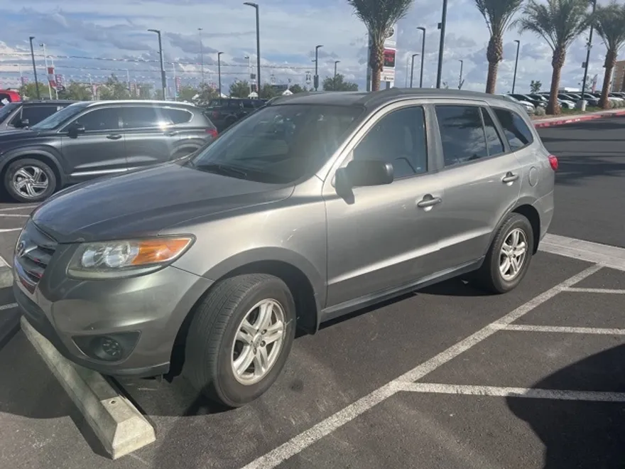 2012 Hyundai Santa Fe GLS photo 1